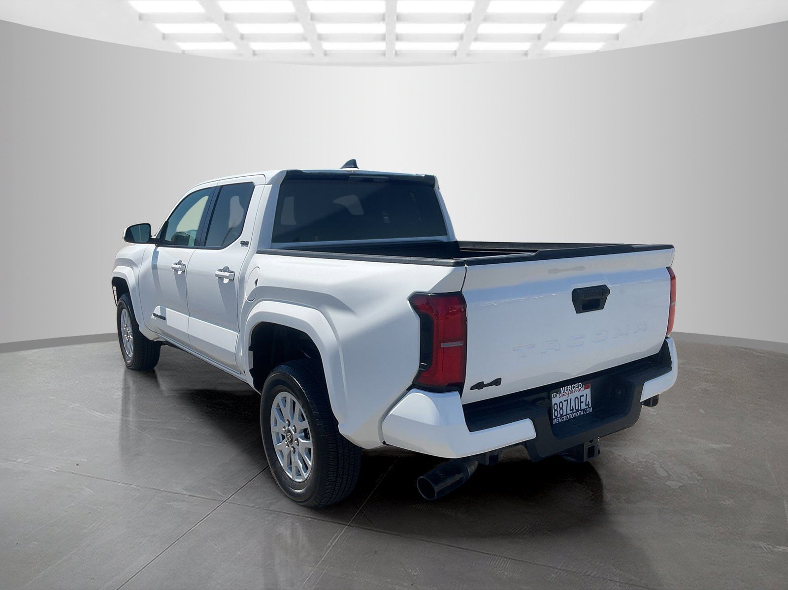 Certified Used 2025 Ice Cap Toyota SR5 image 3