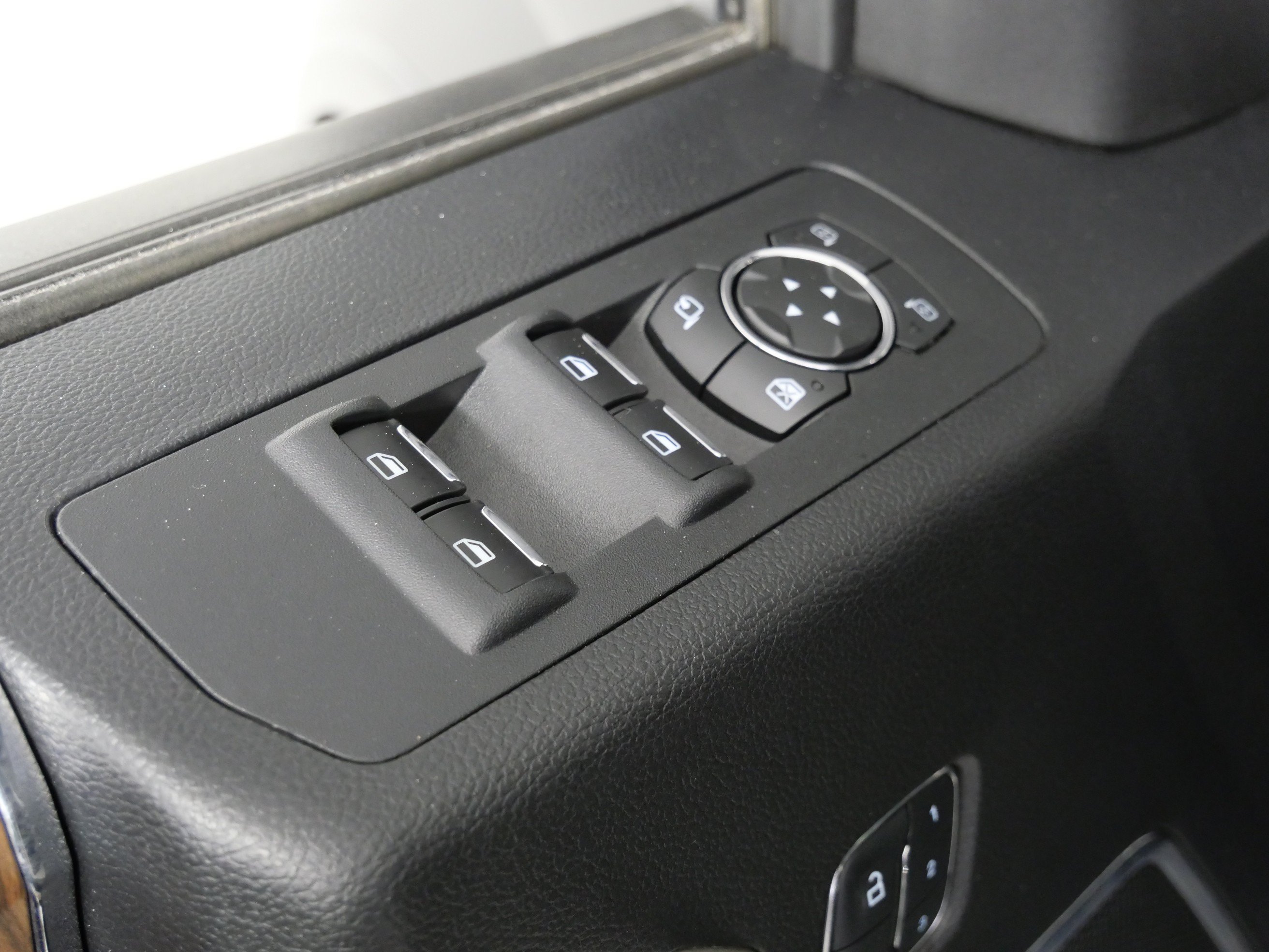 Used 2016 Shadow Black Ford Lariat image 22