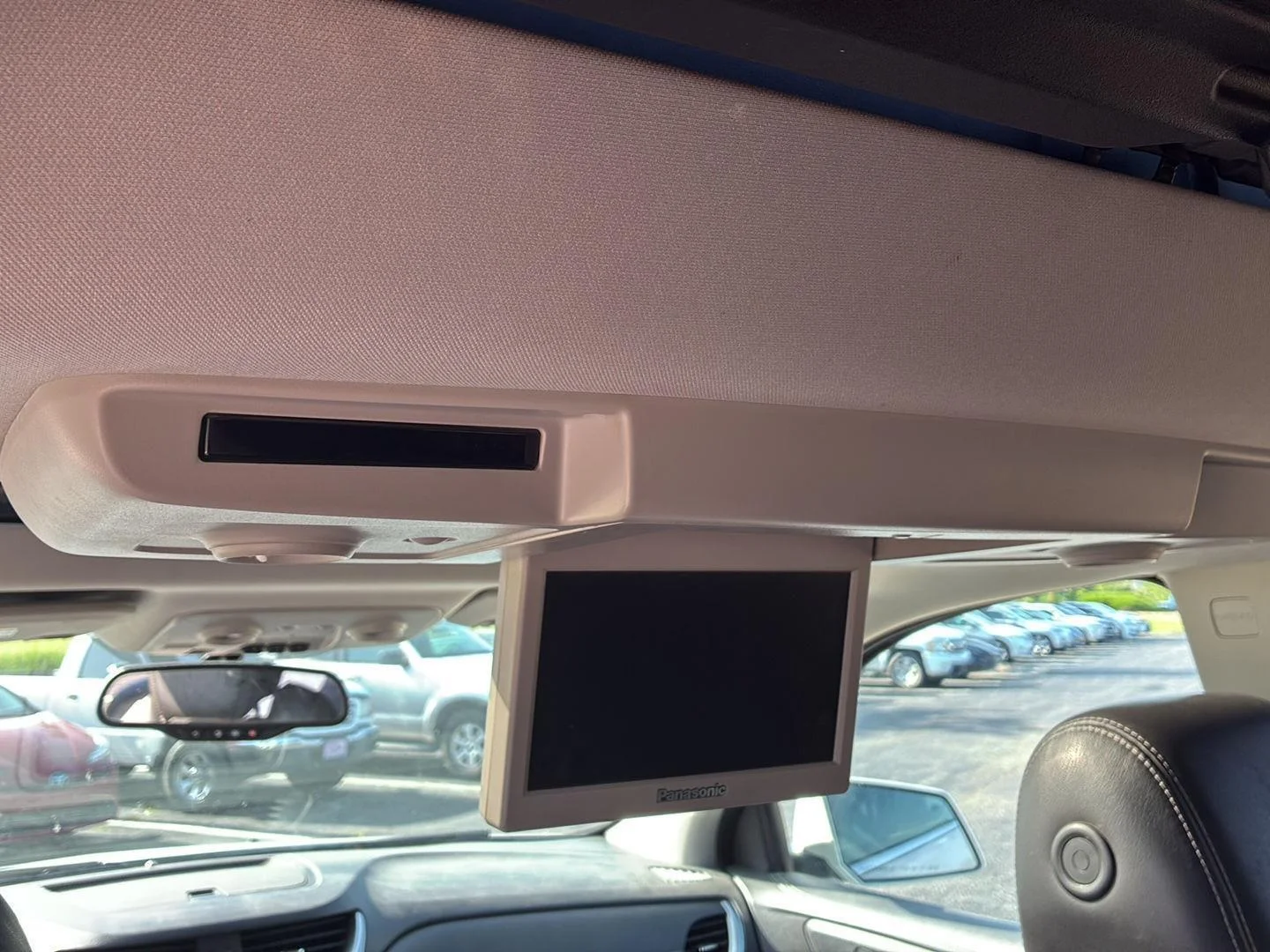 Used 2015 White Diamond Tricoat Chevrolet LT image 4