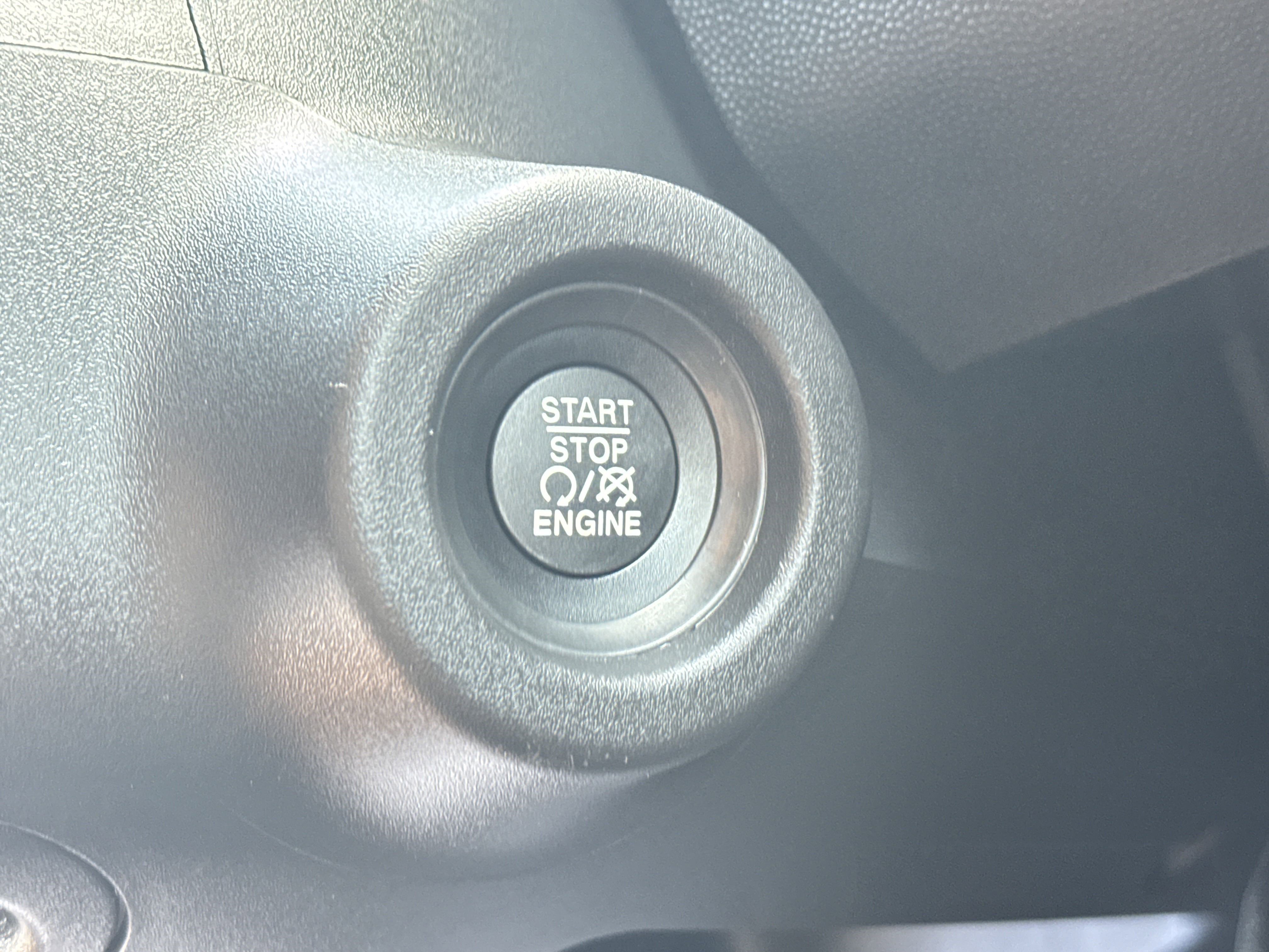 New 2023 Bright White Clearcoat Ram 3500 image 31