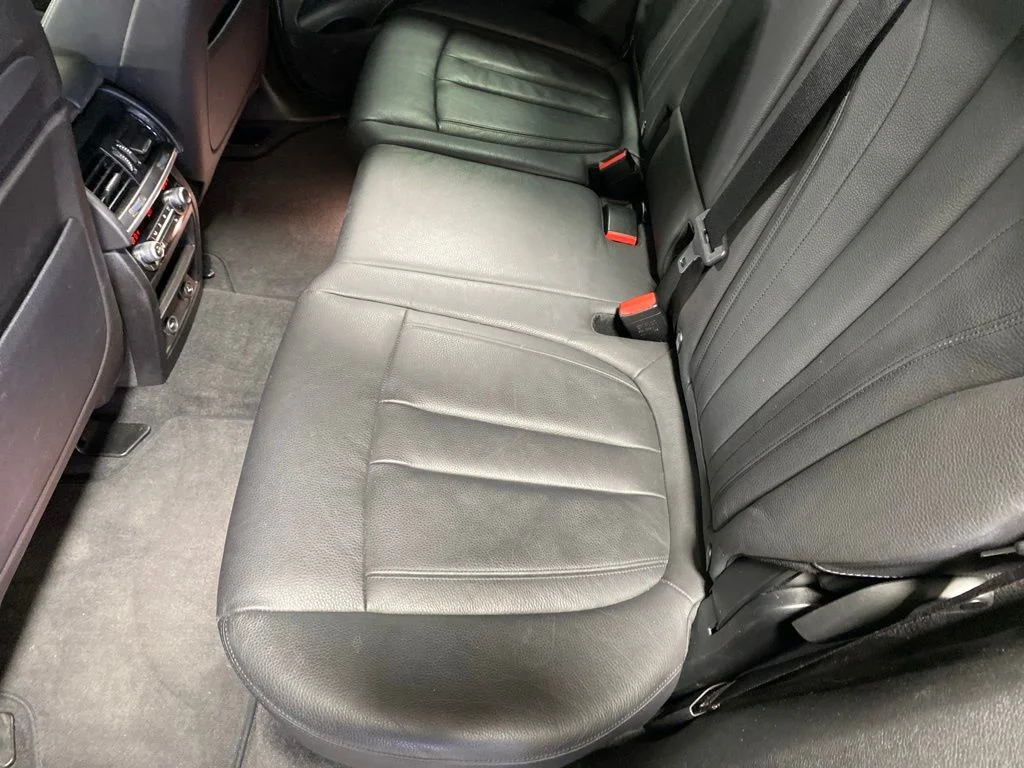 Used 2015  BMW xDrive35d image 7