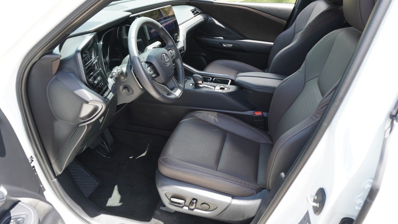 Certified Used 2026 White Lexus TX 350 Premium image 14