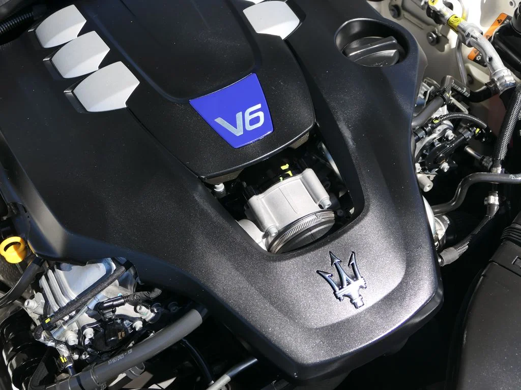 Used 2024  Maserati Modena image 28