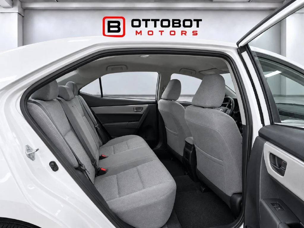 Used 2014 White Toyota LE image 18