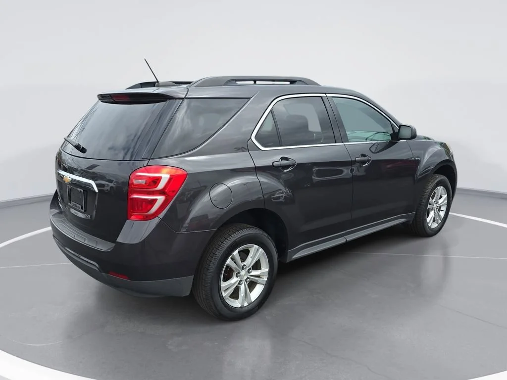 Used 2016 TUNGSTEN METALLIC Chevrolet LT image 3