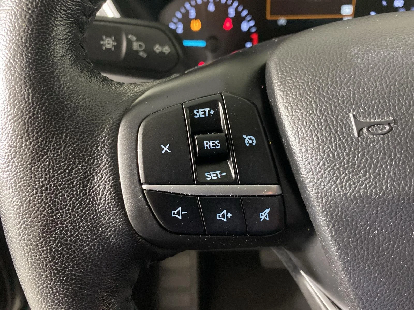 Used 2020 Magnetic Ford SEL image 15