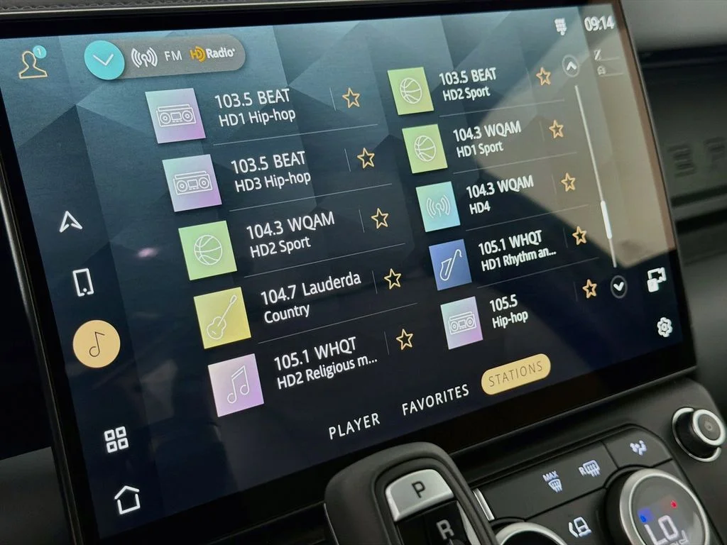 New 2026 Carpathian Grey Land Rover X-Dynamic SE image 15