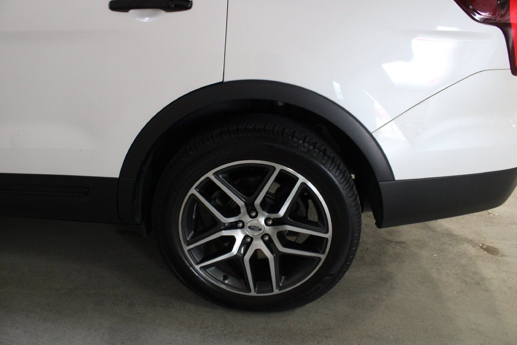 Used 2017 White Ford Sport image 30