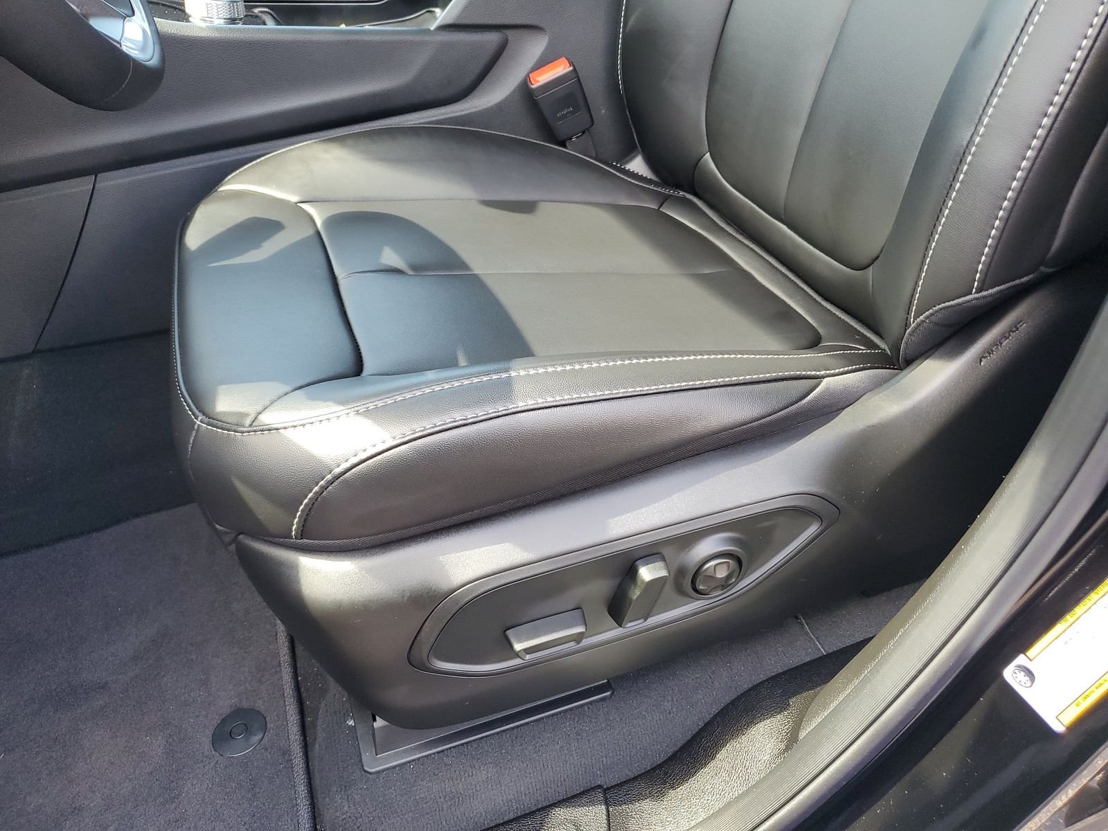 Used 2025 Black Jeep Limited image 6