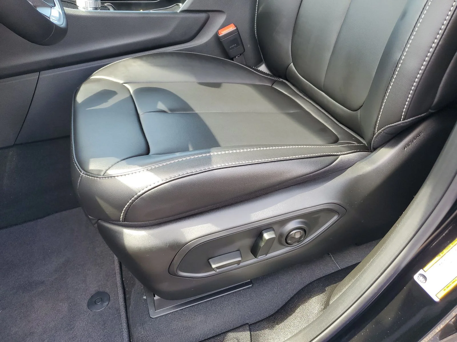 Used 2025 Black Jeep Limited image 6