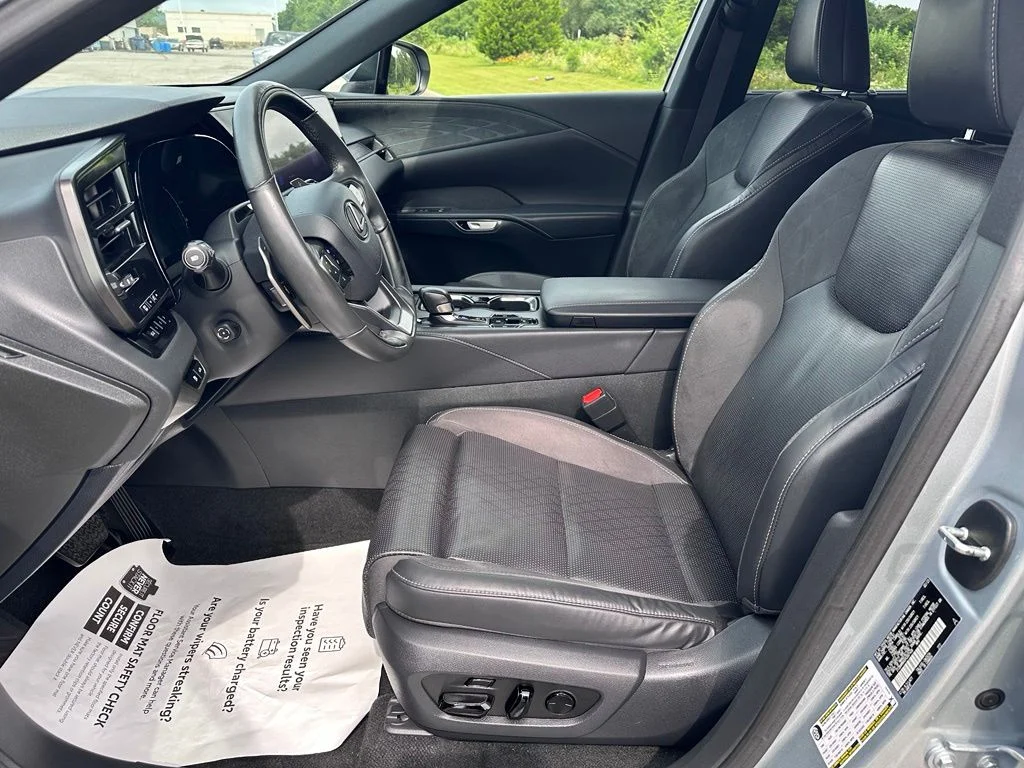 2023 Lexus RX 350 - Photo 14
