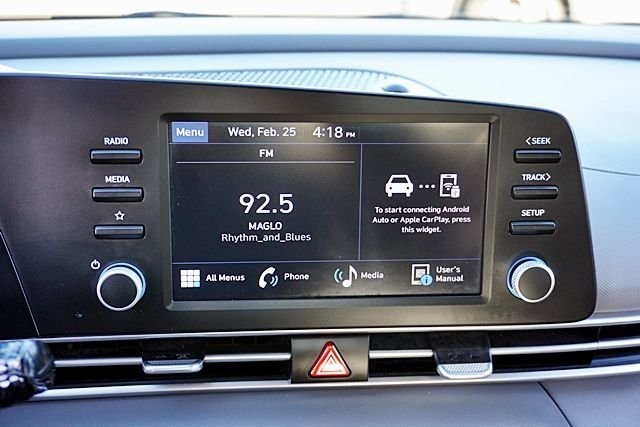 Used 2024 Black Hyundai SE image 22