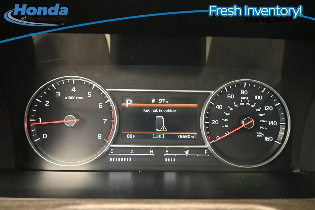 Used 2022 Gray Kia X-Line EX image 18