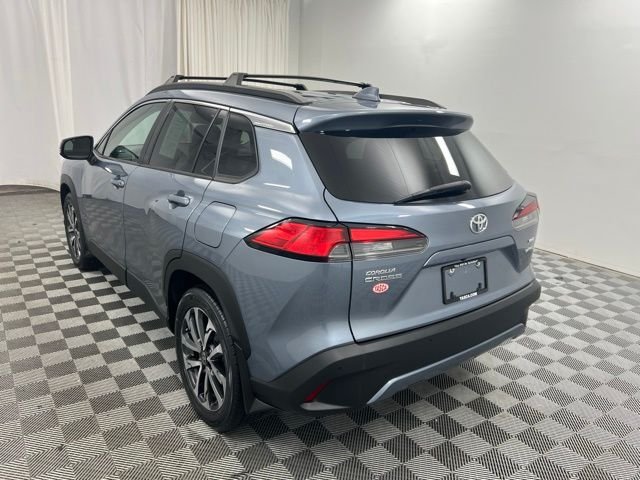 Used 2022 CELESTITE Toyota XLE image 6