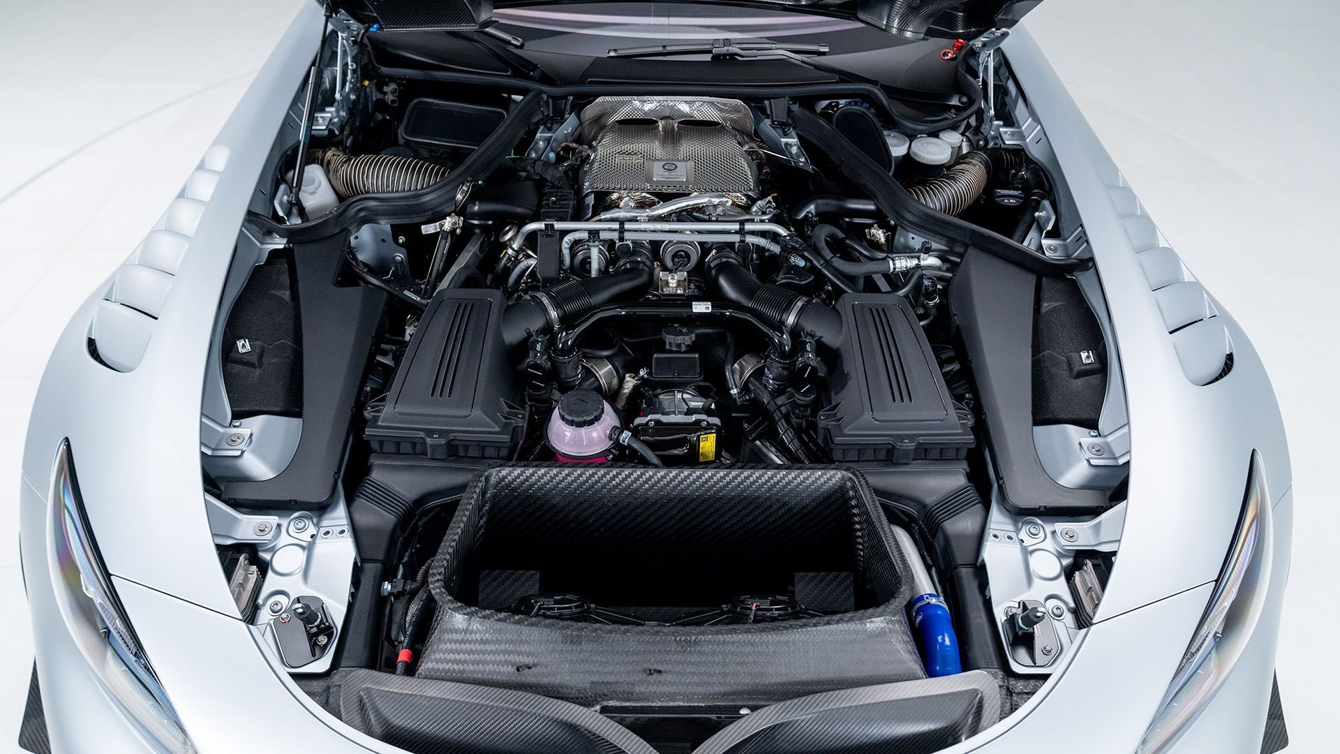 Used 2022 Designo Iridium Silver Magno Mercedes-Benz Track Series image 29