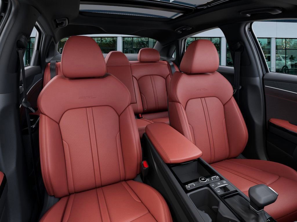 2025 Kia K5 GT-Line - Photo 15