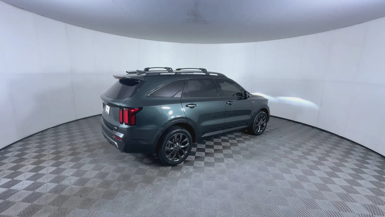 Used 2023 Aruba Green Kia X-Line EX image 8
