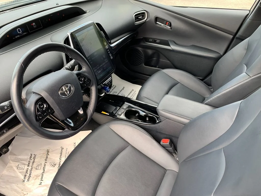 Used 2022 Gray Toyota XLE image 11