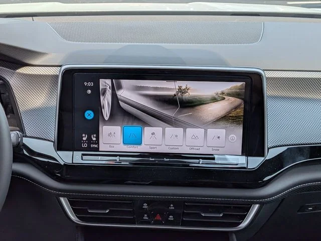 New 2026 White Volkswagen 2.0T SEL image 20