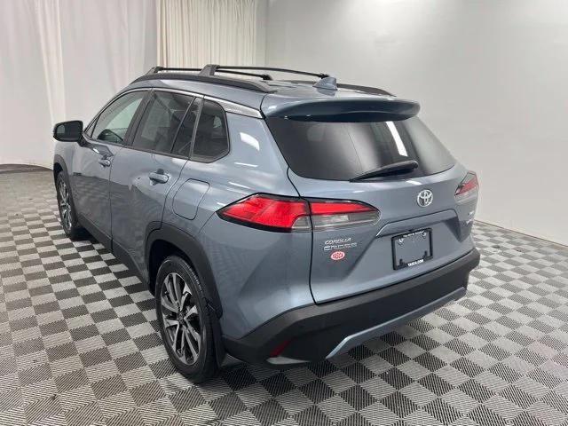 Used 2022 Gray Toyota XLE image 6
