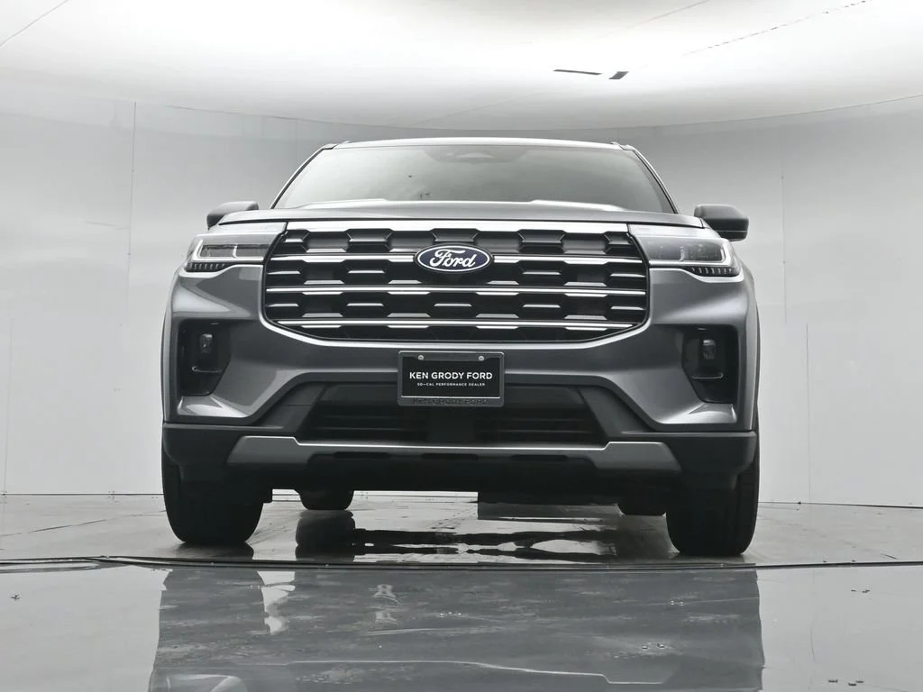 New 2027 Carbonized Gray Metallic Ford Active image 50