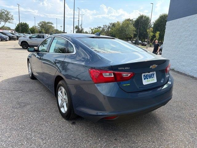 Used 2024 Lakeshore Blue Metallic Chevrolet LT image 3