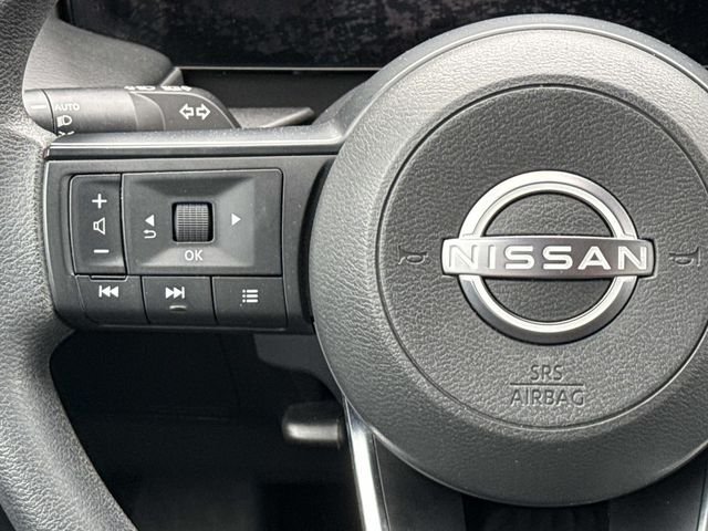 Used 2025 Brown Nissan S image 21