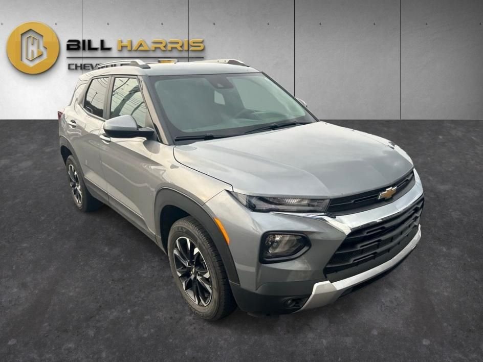 Used 2023 Gray Chevrolet LT image 3