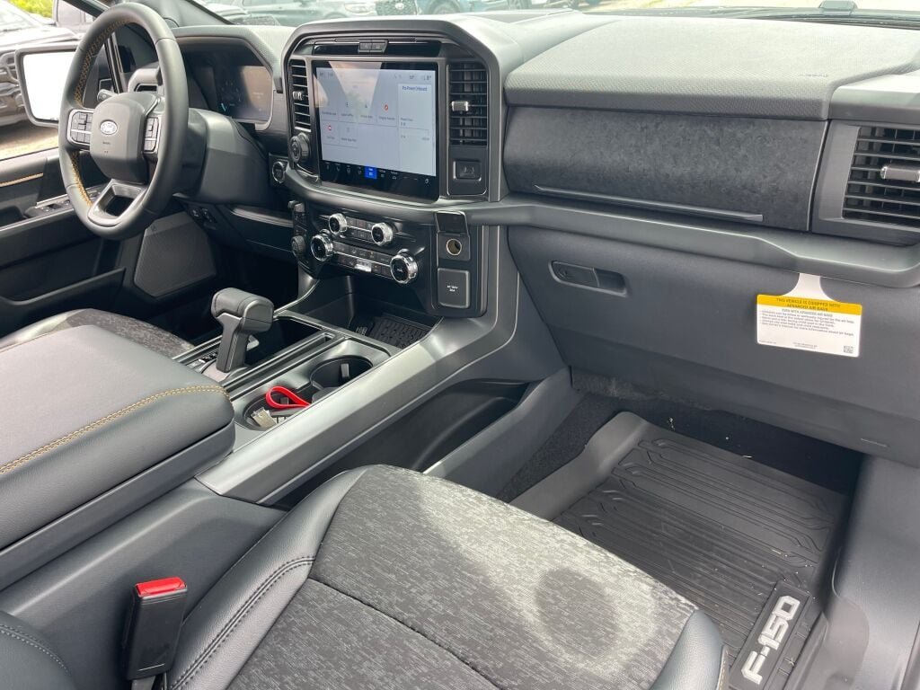 New 2026 Carbonized Gray Metallic Ford Tremor image 24