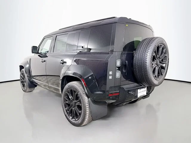 New 2026 Narvik Black Land Rover OCTA Black image 7