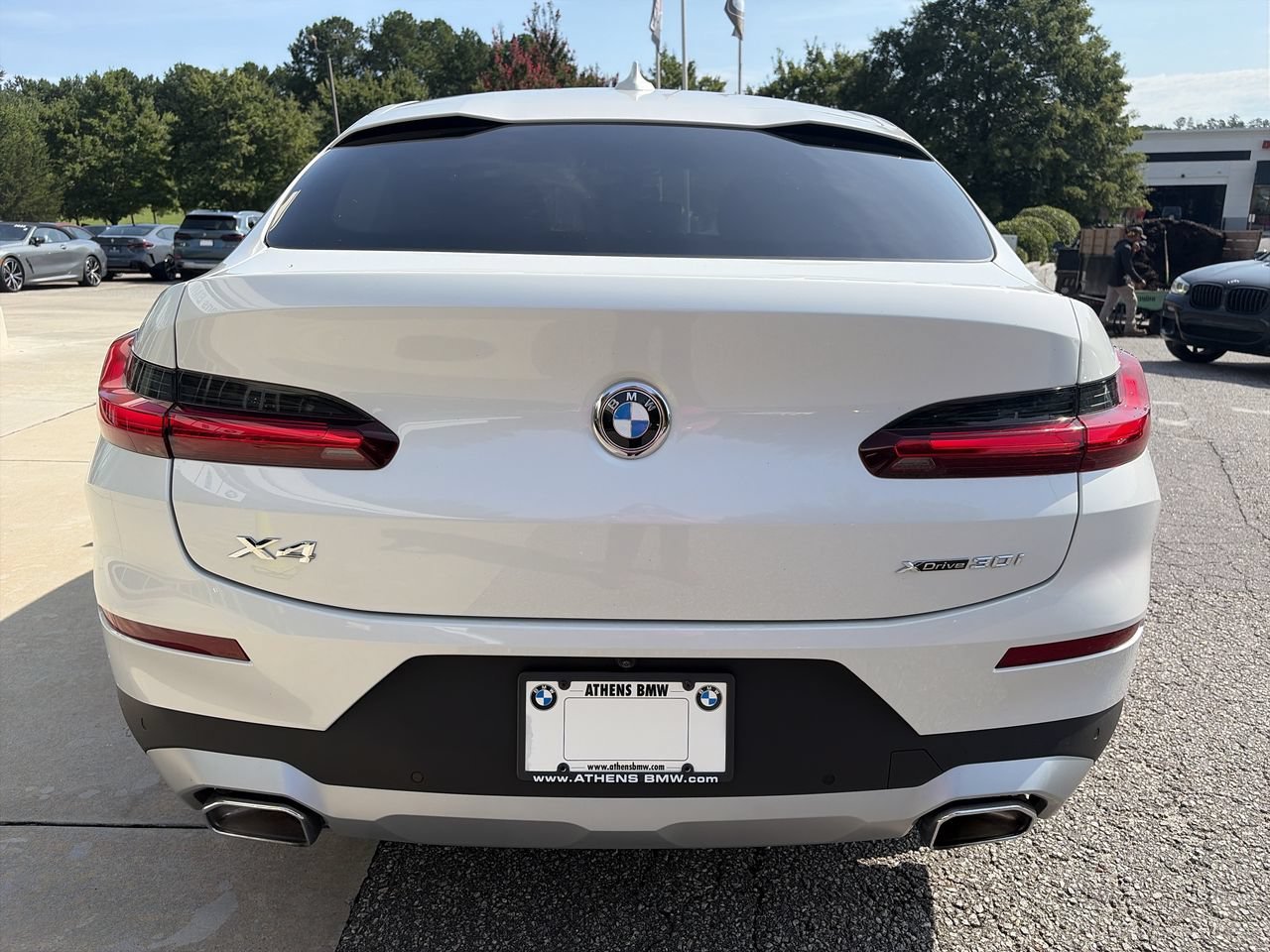 Used 2025 Alpine White BMW xDrive30i image 12