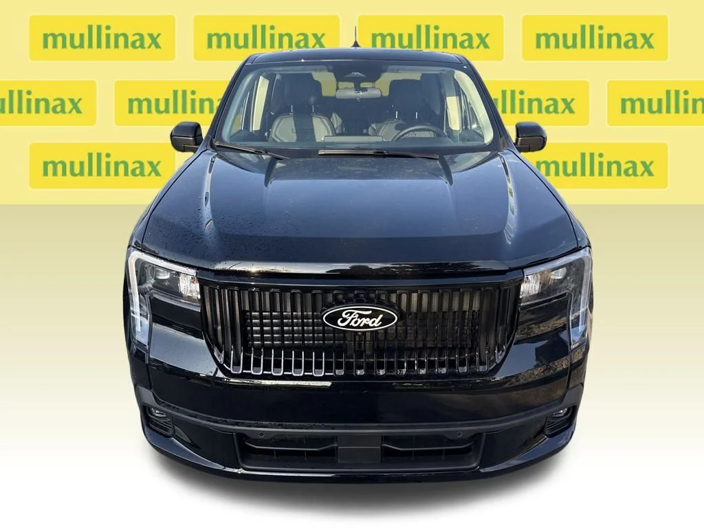 New 2025 Black Ford Lobo High image 15