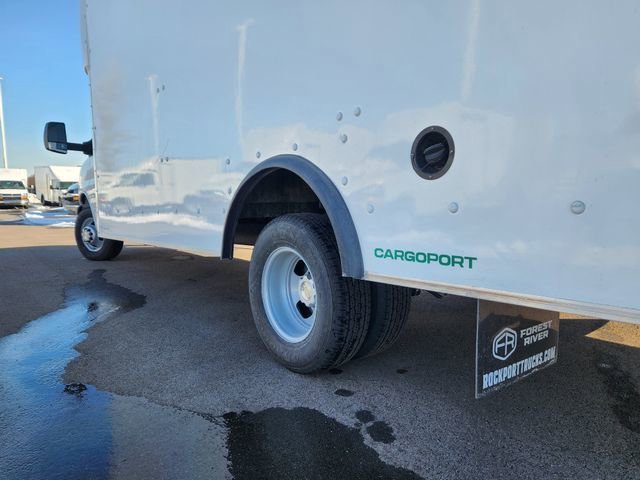 New 2026 Summit White Chevrolet 2WT image 35