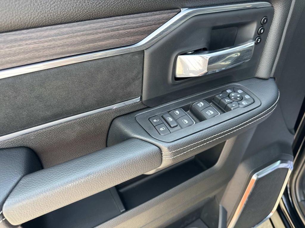 2026 RAM 2500 Laramie - Photo 37