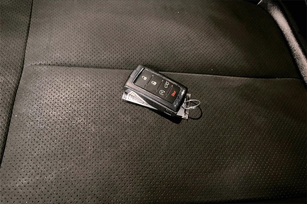 2023 JEEP GRAND CHEROKEE - Image 10