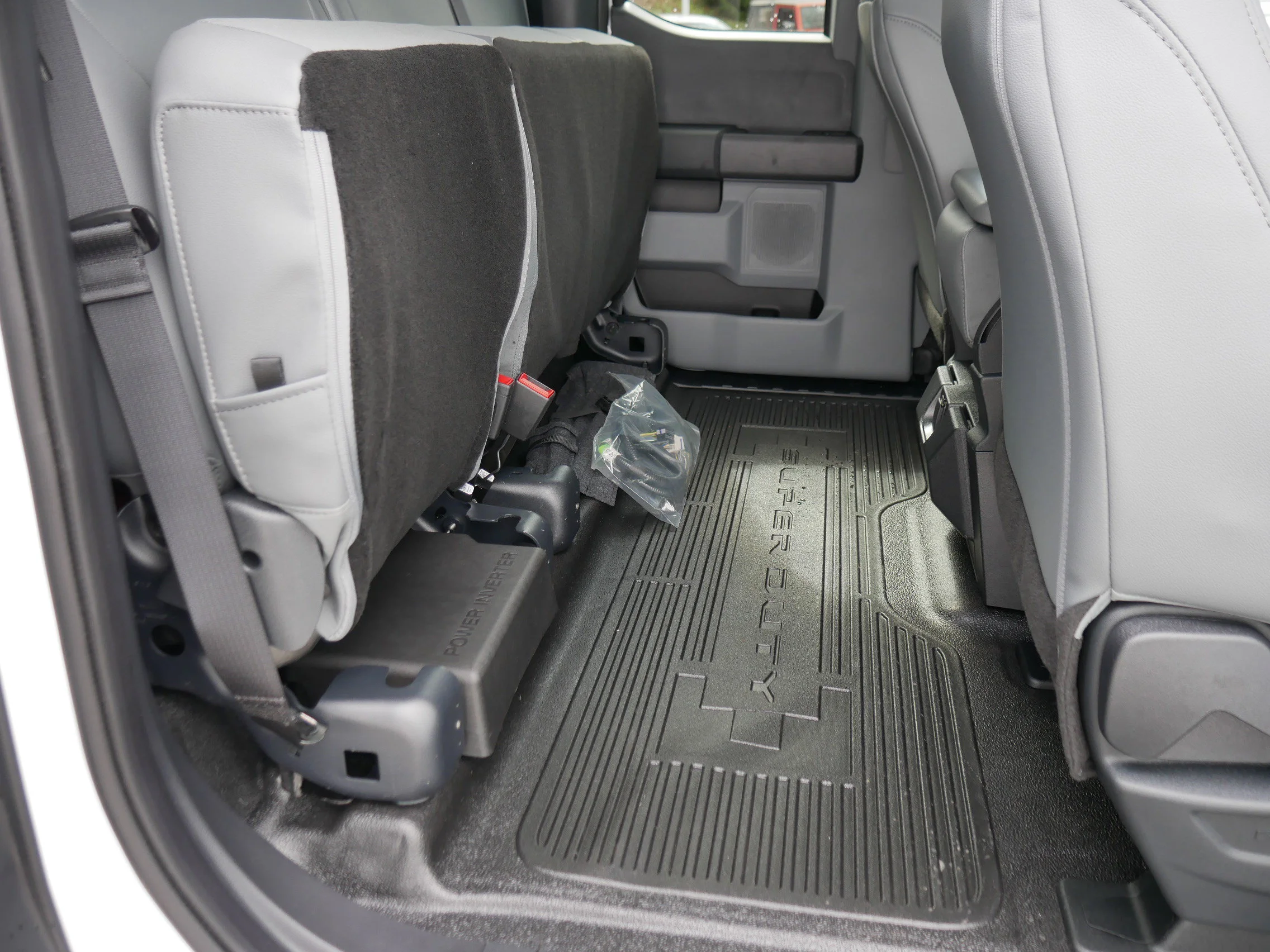 New 2025 Oxford White Ford XL image 26