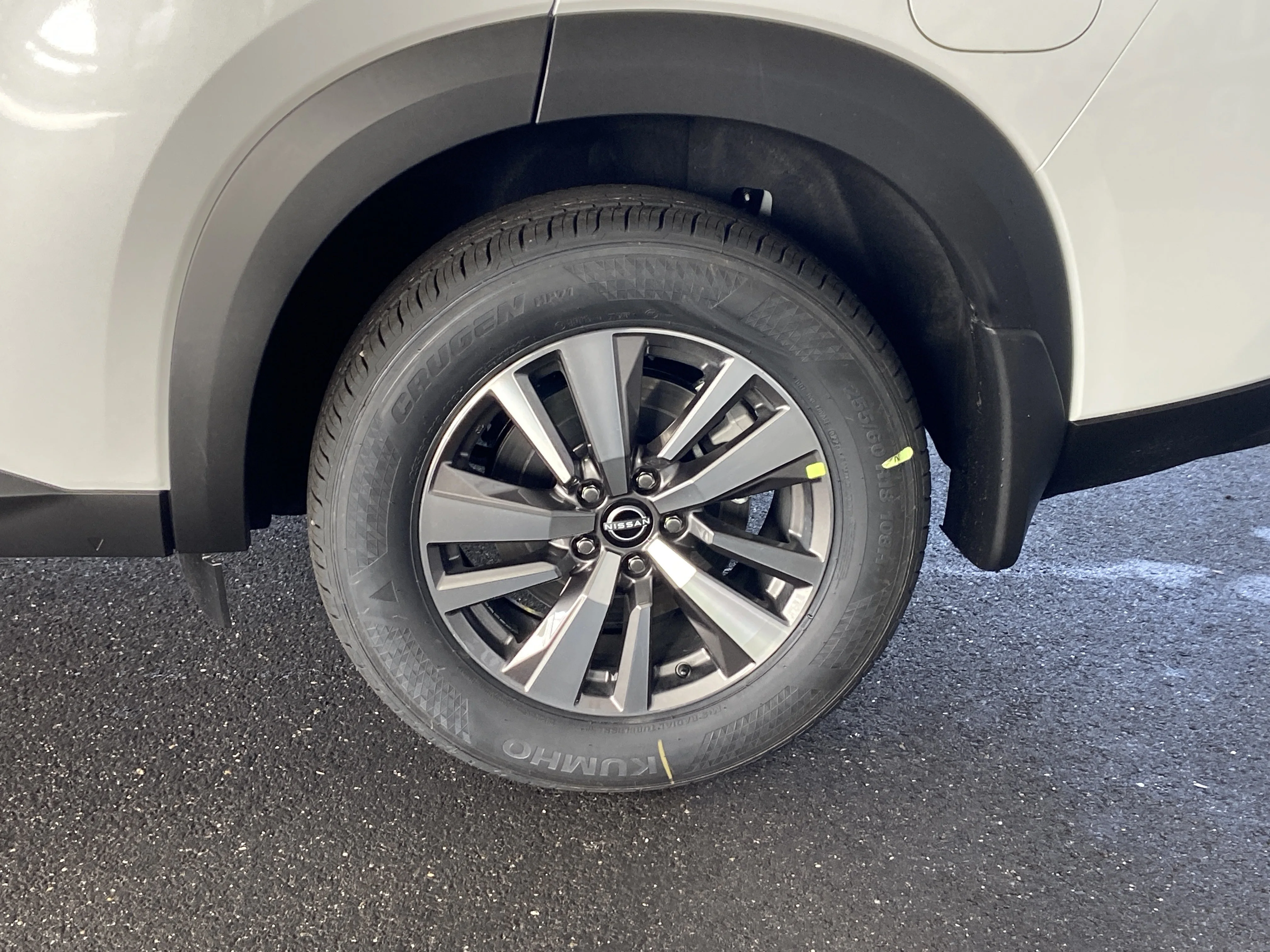 New 2026 Everest White Pearl Tricoat Nissan SL image 9