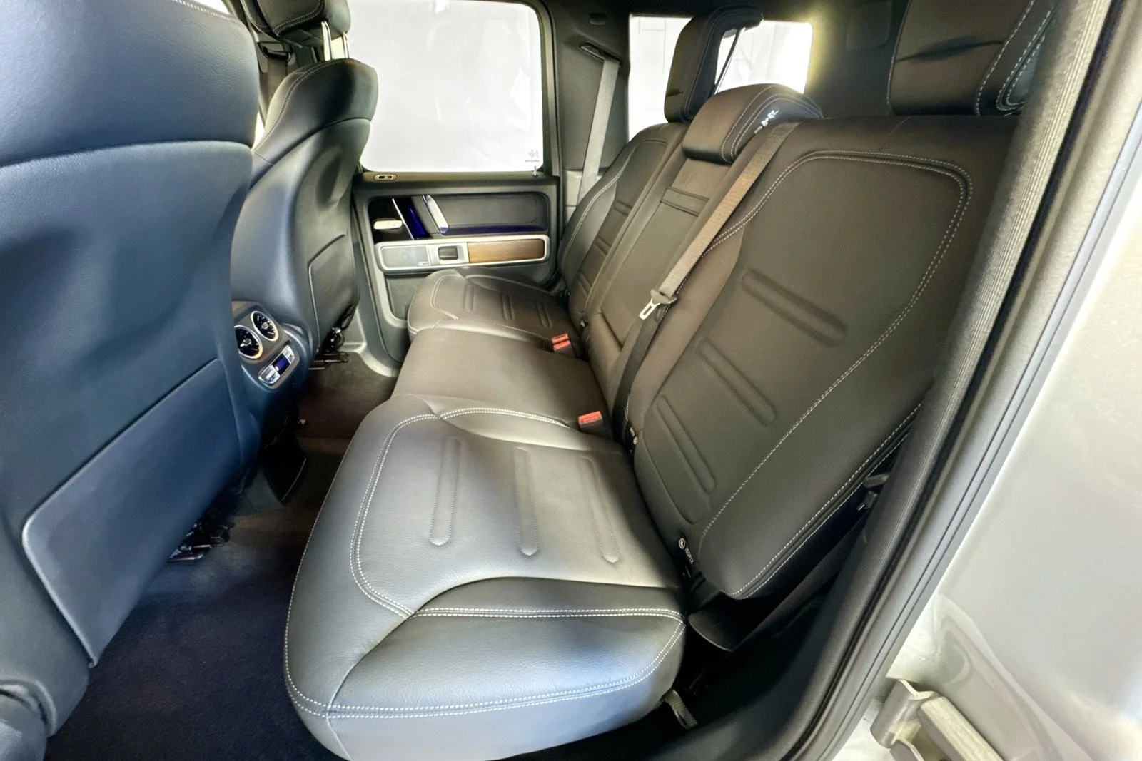 Used 2023 Iridium Silver Metallic Mercedes-Benz G 550 image 23