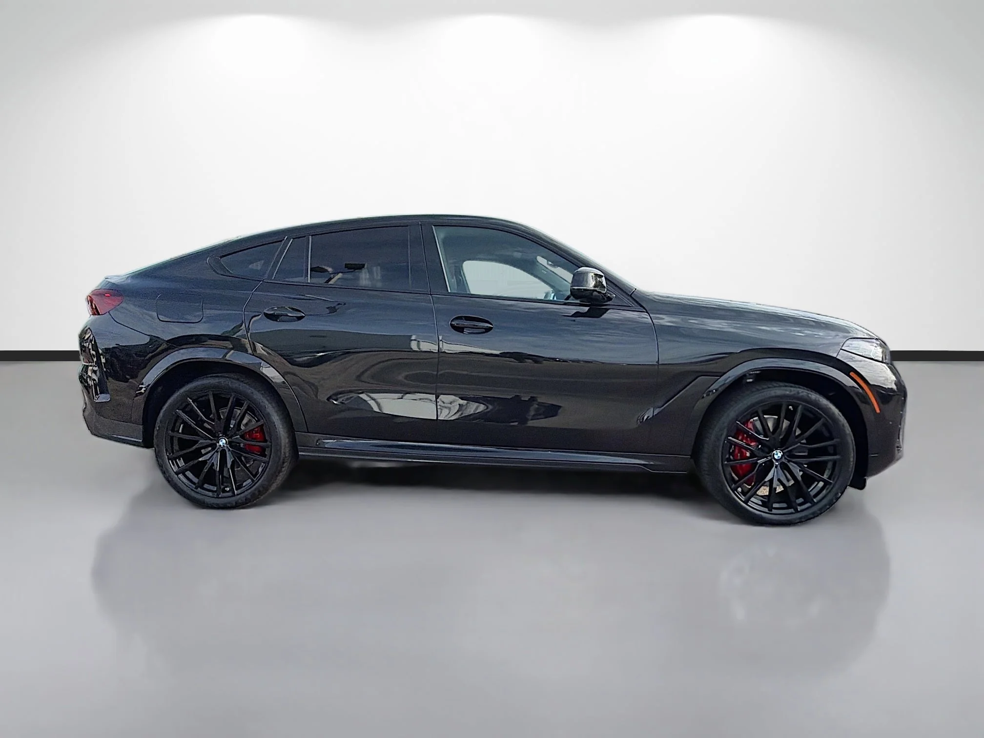 New 2026 Black Sapphire Metallic BMW xDrive40i image 2