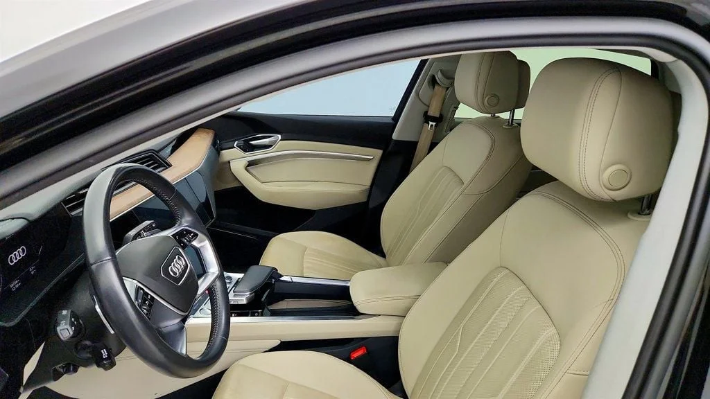 Used 2019 Mythos Black Metallic Audi Premium Plus quattro w/ Driver Assistance Plus Pkg image 20