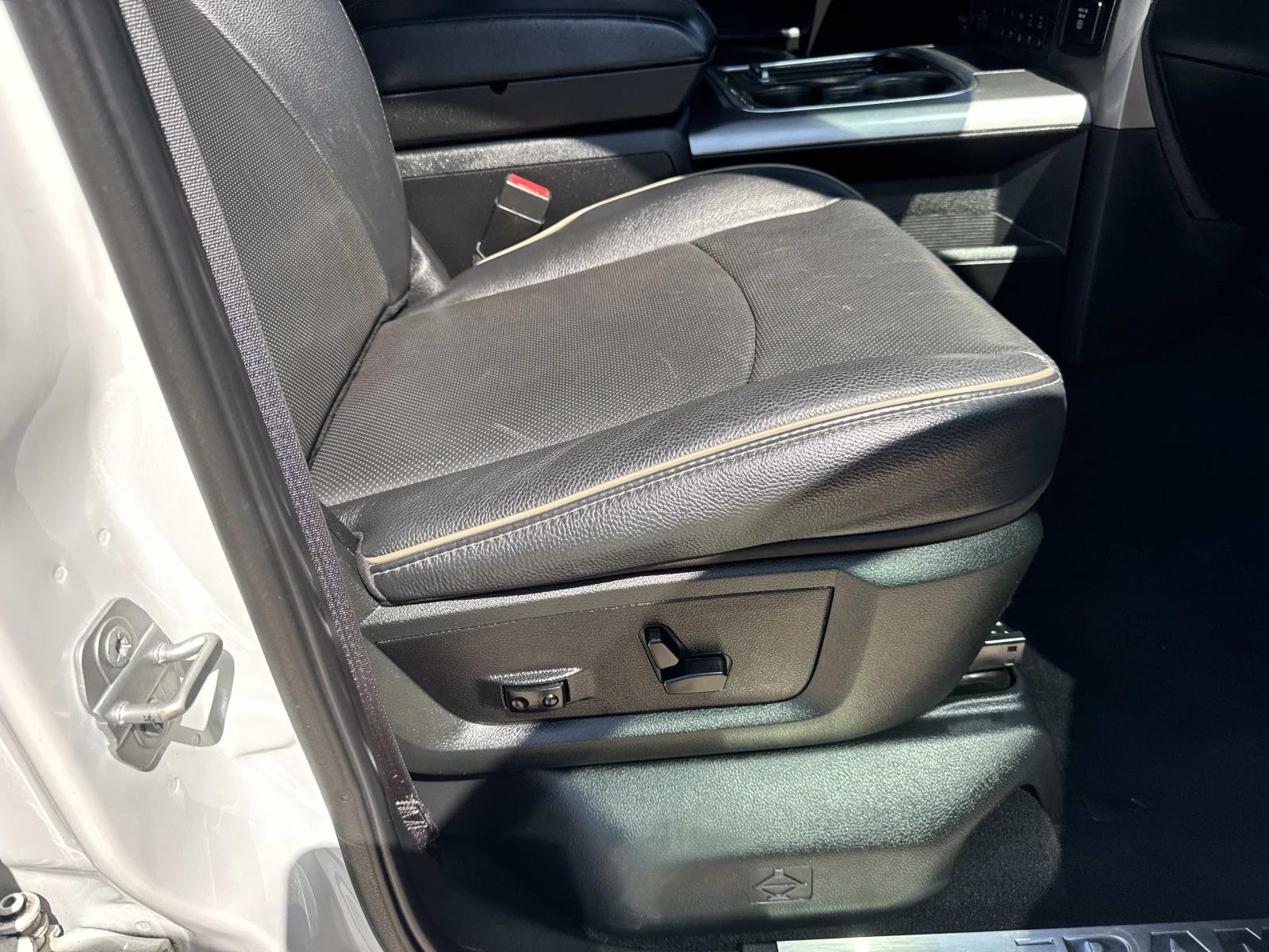 Used 2018 Bright White Clearcoat Ram Limited image 11