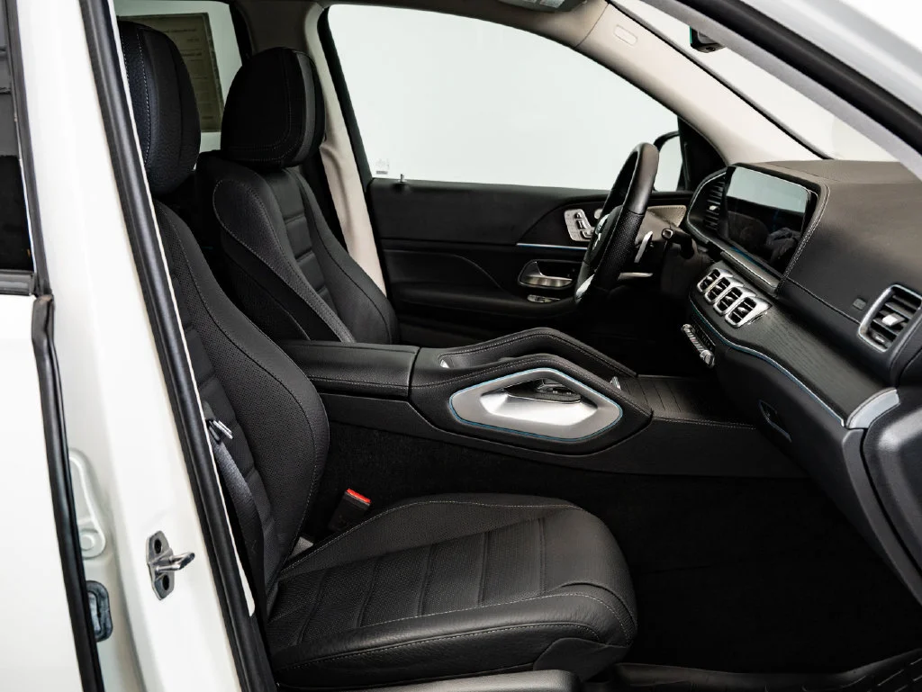 Used 2023 Polar White Mercedes-Benz GLS 580 image 26