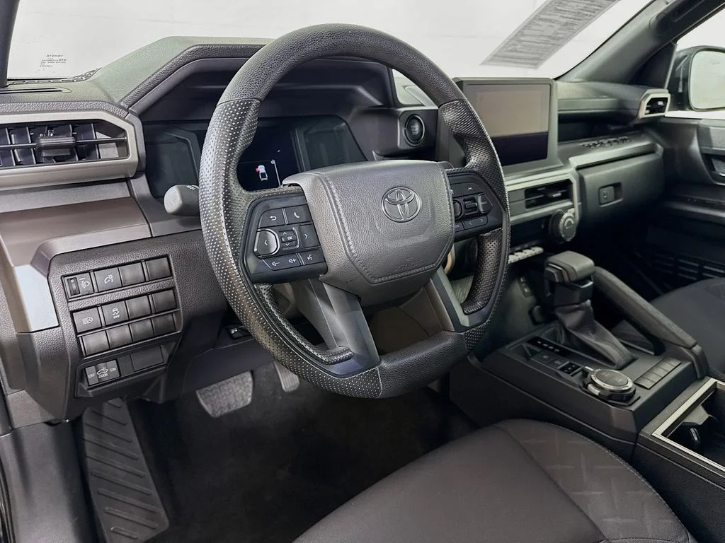 2025 Toyota Tacoma SR5 - Photo 9