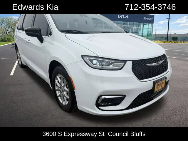 2024 Chrysler Pacifica