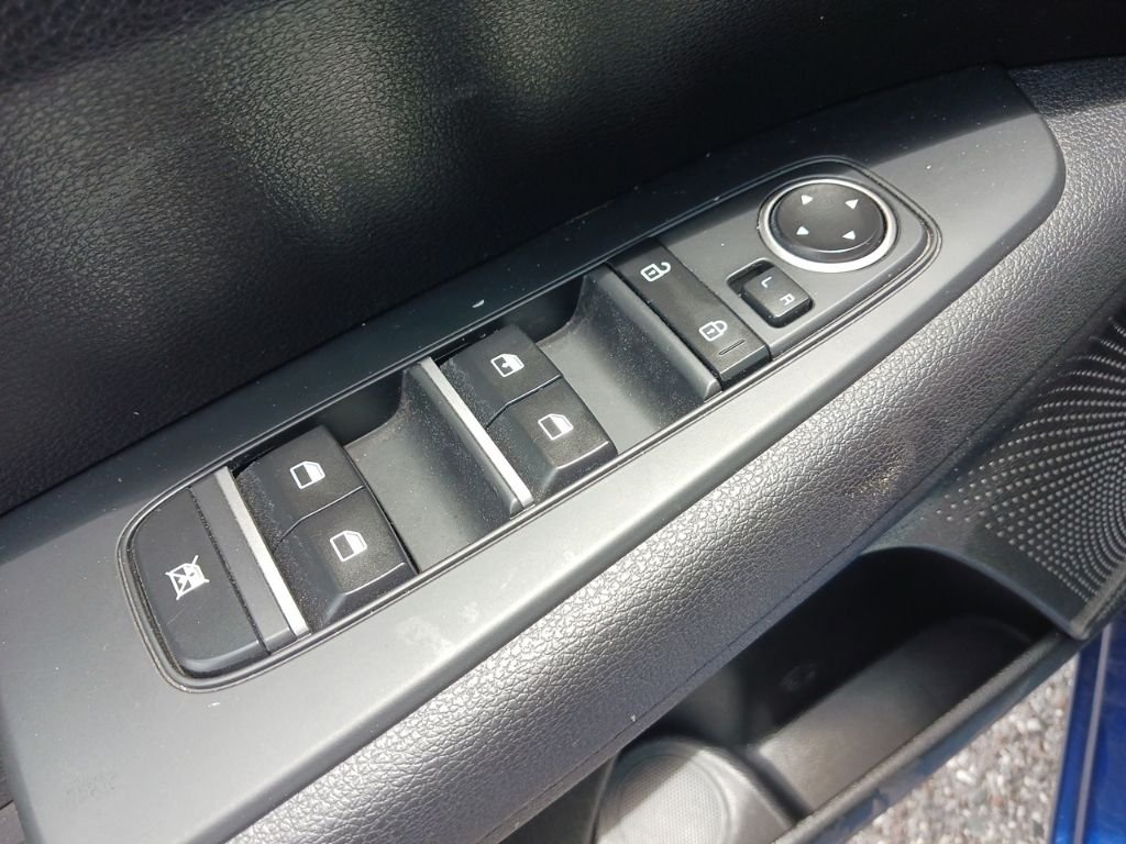 2024 Kia Forte LXS - Photo 25