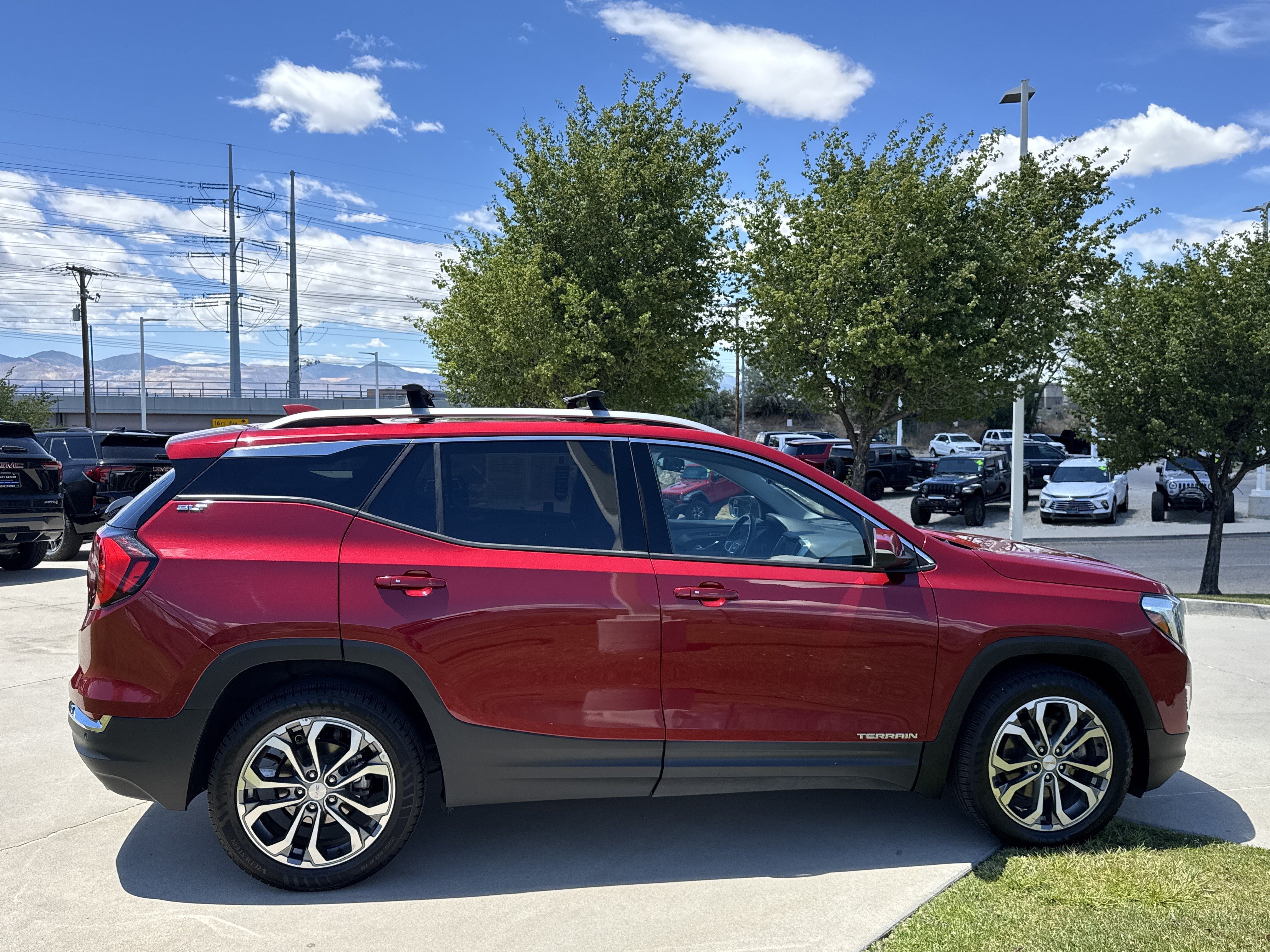 Used 2020 RED QUARTZ TINTCOAT GMC SLT image 6