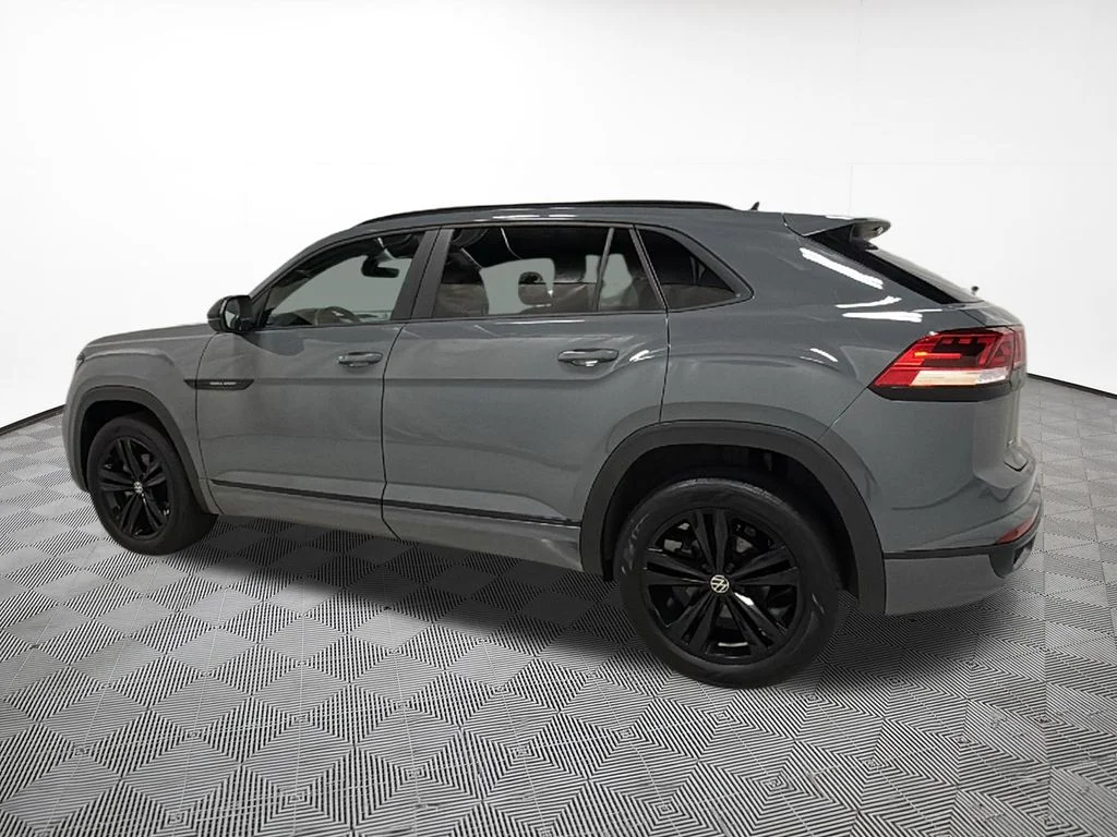 Used 2023 Gray Volkswagen 2.0T SEL R-Line image 12