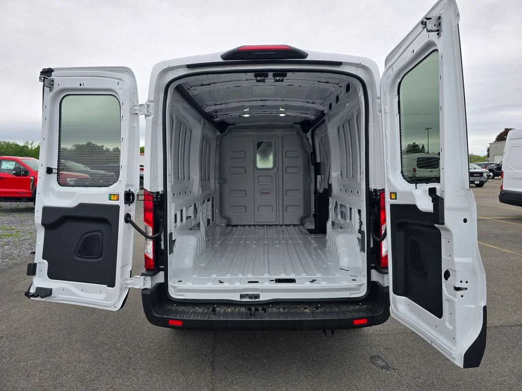New 2026 Oxford White Ford Cargo Van image 10