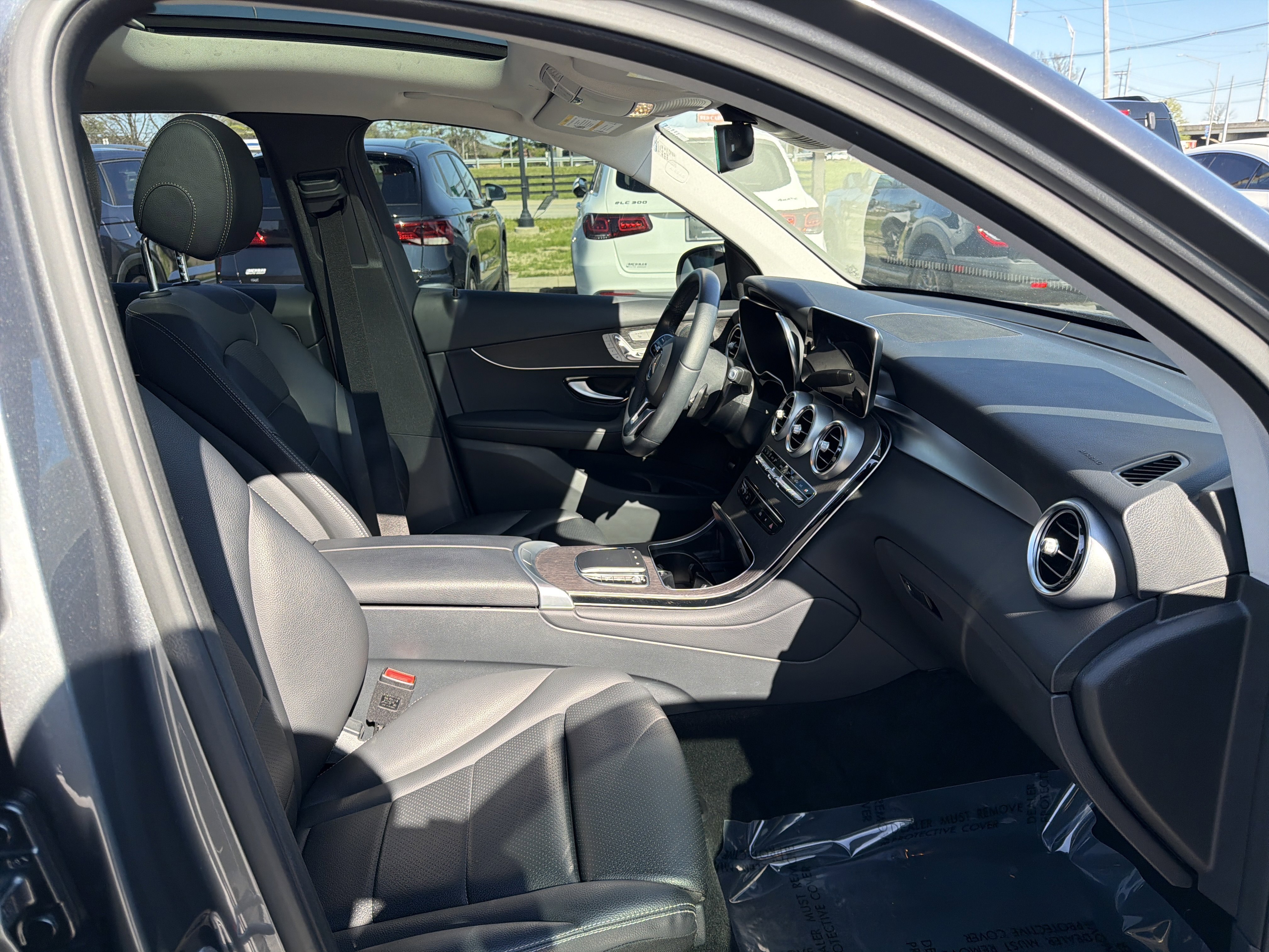 Used 2022 Selenite Grey Metallic Mercedes-Benz 300 image 26