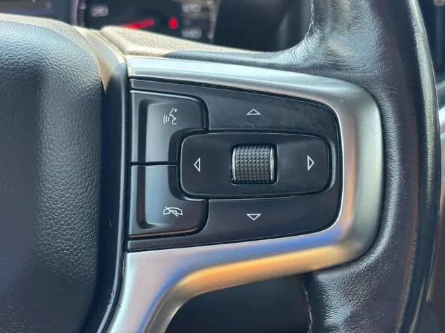 Used 2020 SUMMIT WHITE Chevrolet RST image 19